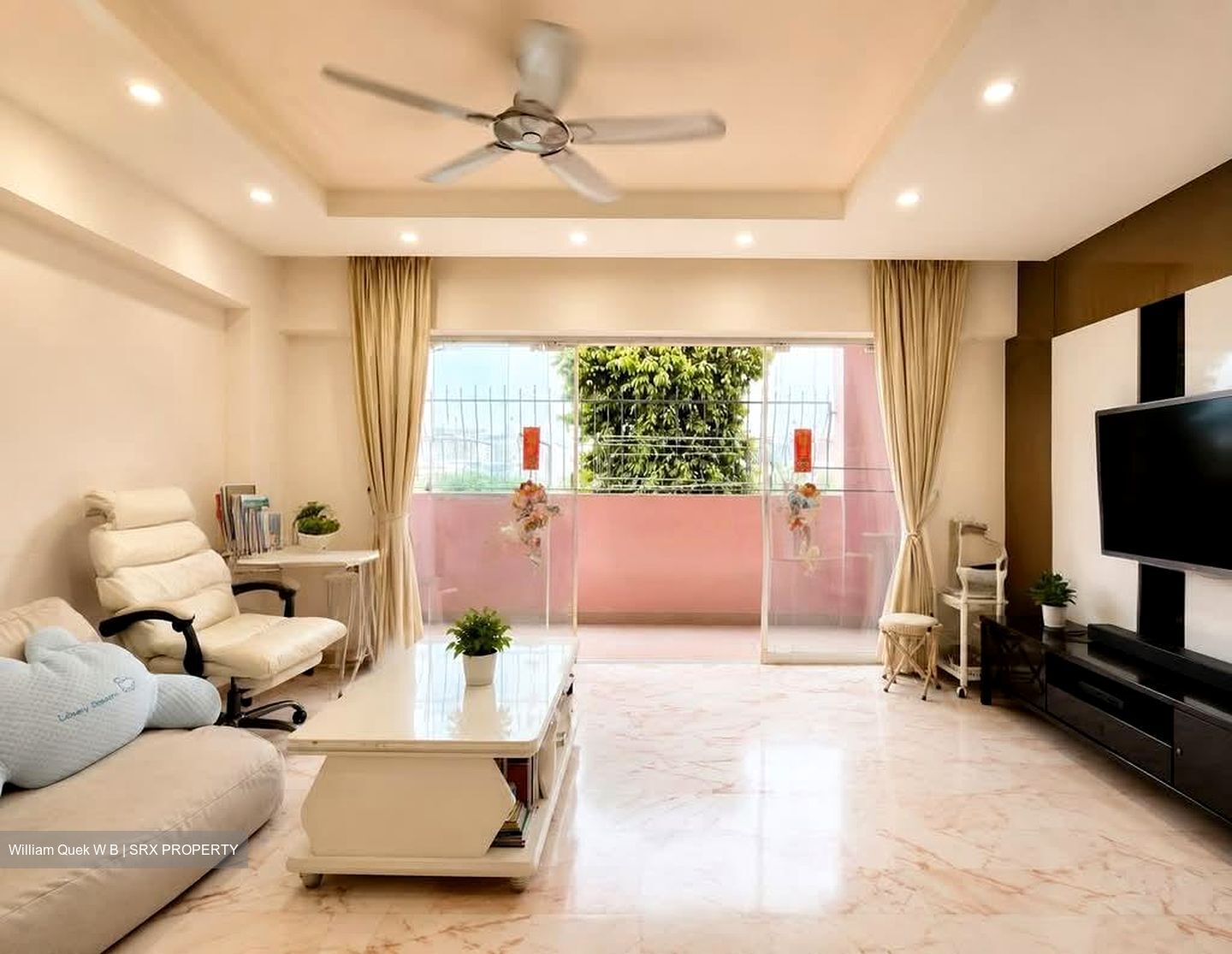 Blk 705 Hougang Avenue 2 (Hougang), HDB Executive #589171361